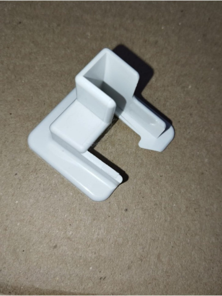 Кронштейн ящика холодильника АТЛАНТ (левый) 301130304800